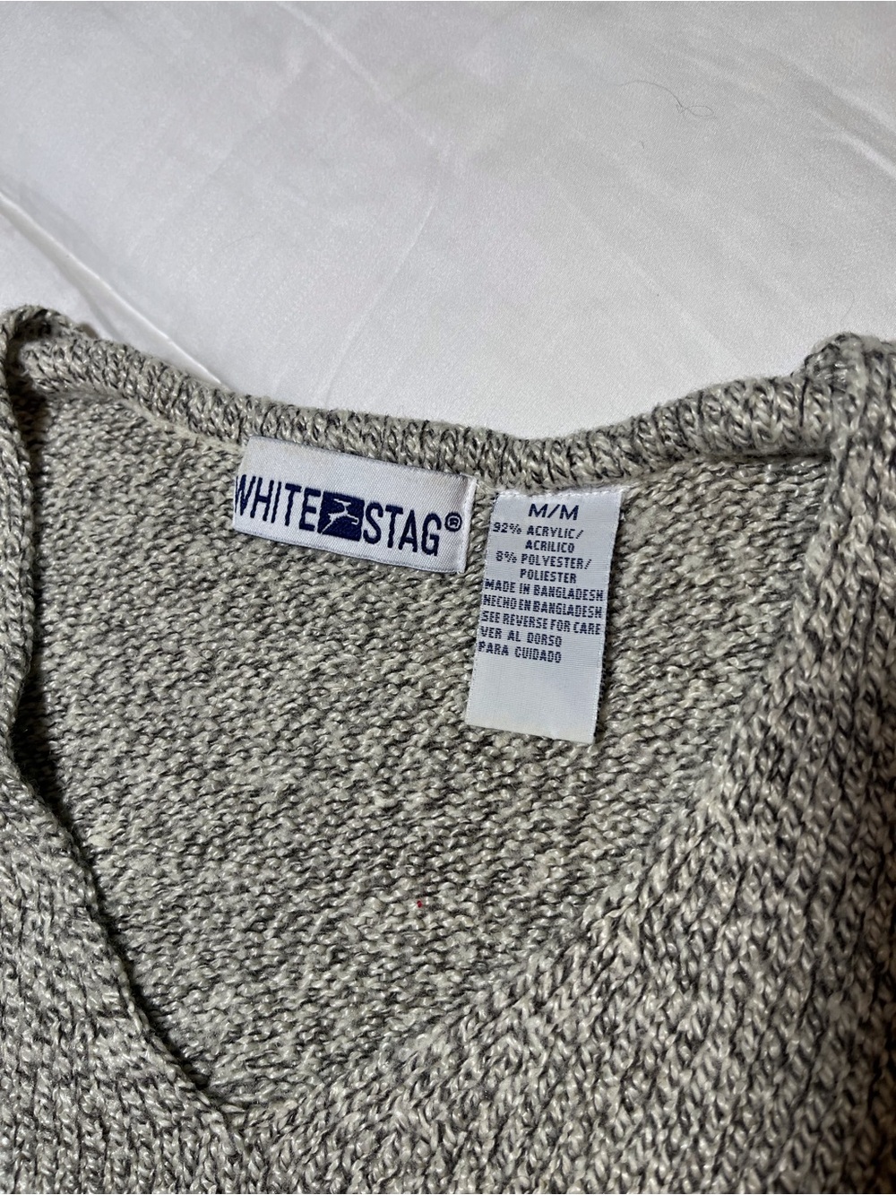 White Stag V-Neck Sweater - Picture 3 of 4